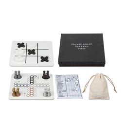 Inredning - Tre Spel i Svart Papplåda